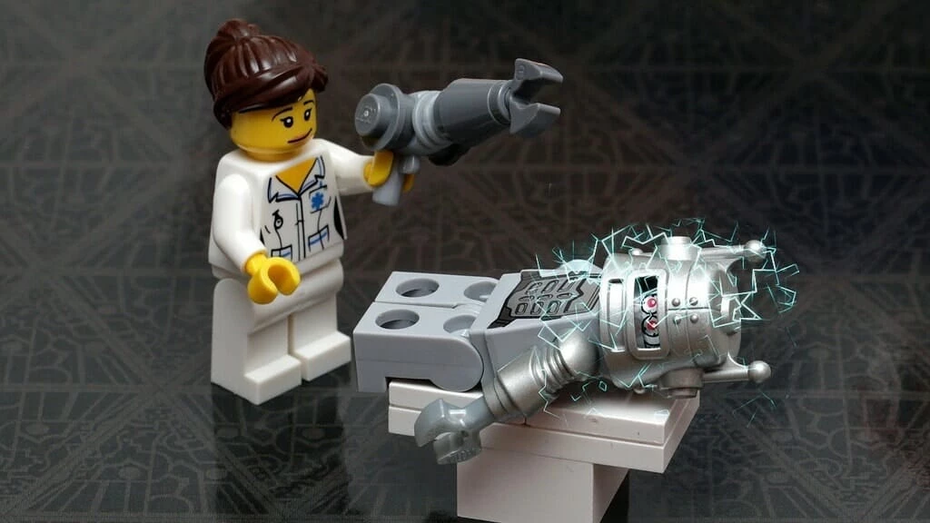 nurse robot 2 Nurse Coaching Isn't For Robots